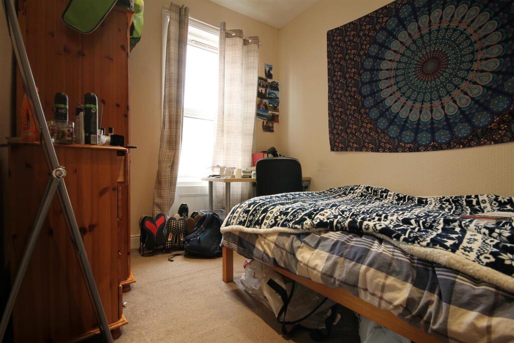 3 bedroom maisonette for rent