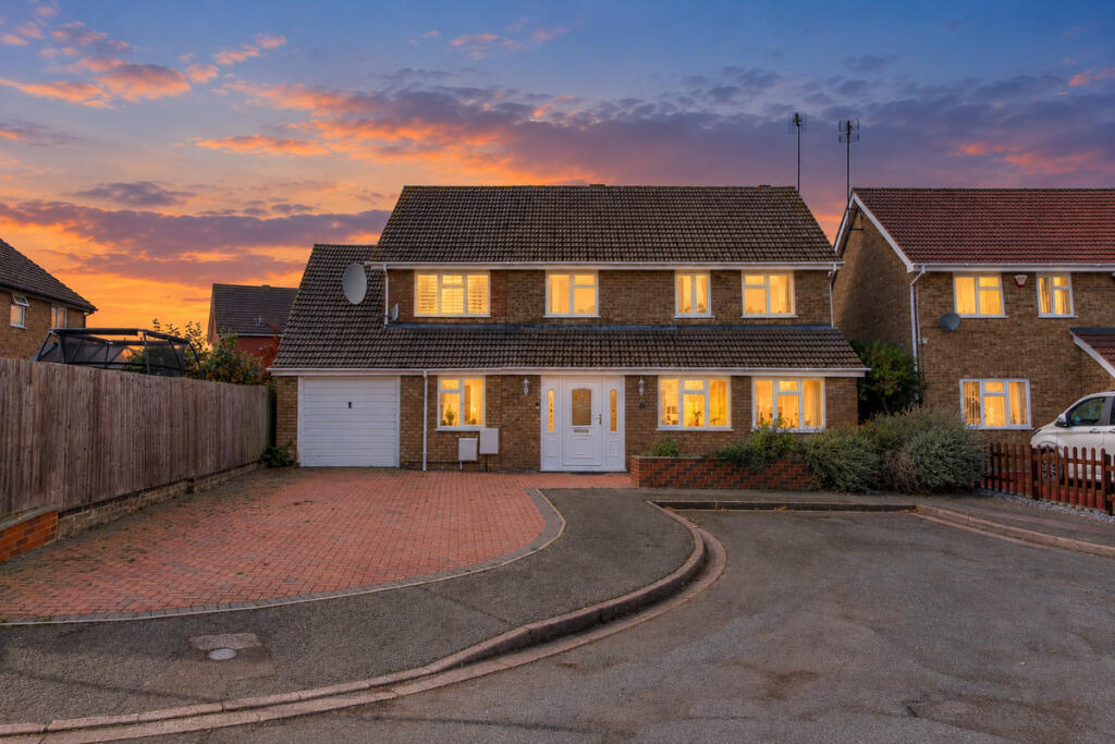 Main image of property: Baunhill Close, Northampton, Northamptonshire, NN3