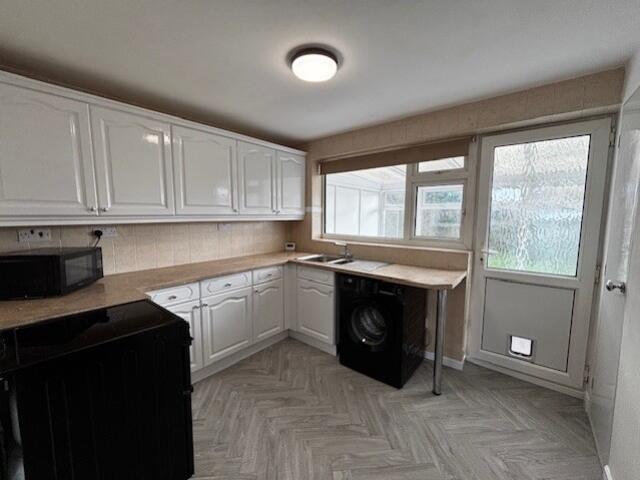 Main image of property: Lavender Place, Carterton, Oxfordshire, OX18