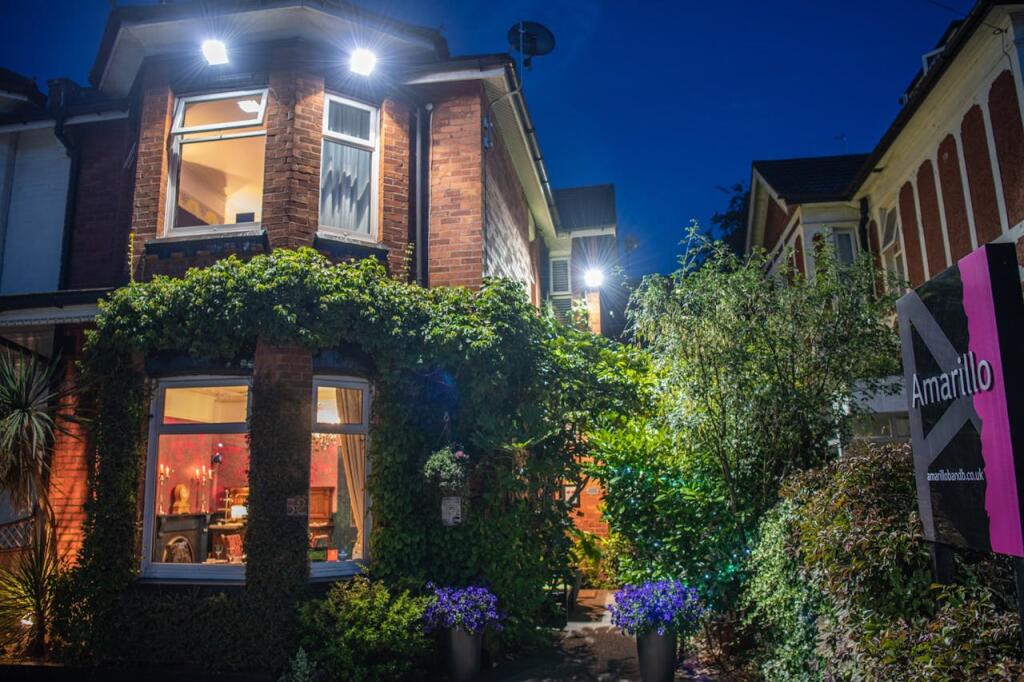 Amarillo B & B, 52 Frances Road, Bournemouth, BH1 3SA
