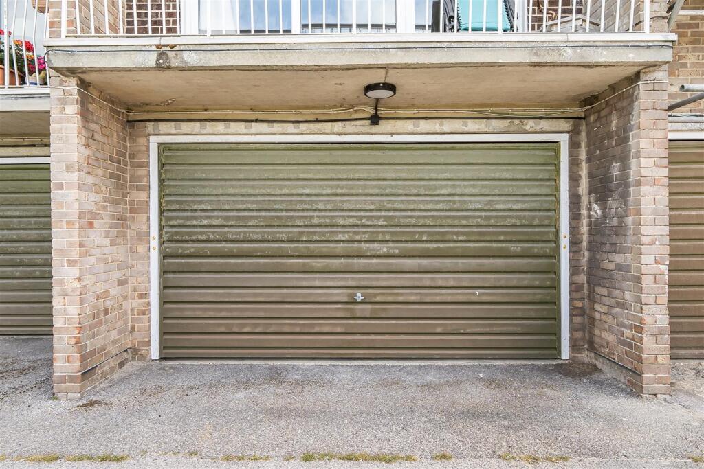 Apartment in Gosport, Privett - View 3