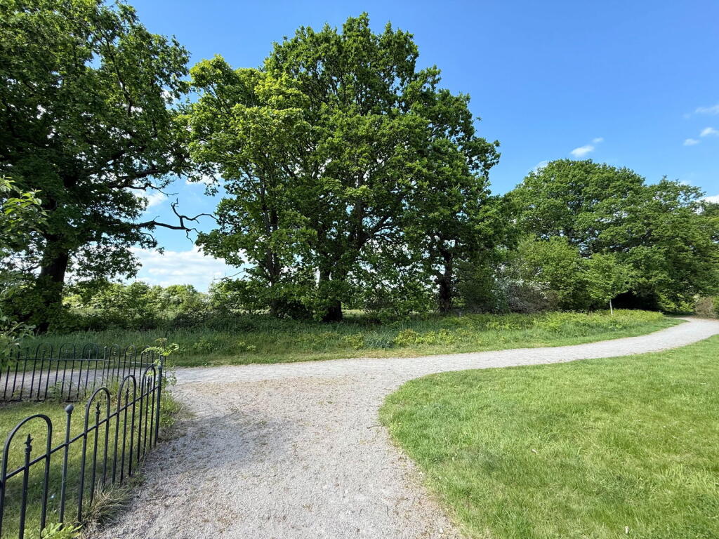 Additional image 18 of Mount Close, Cheswick Green