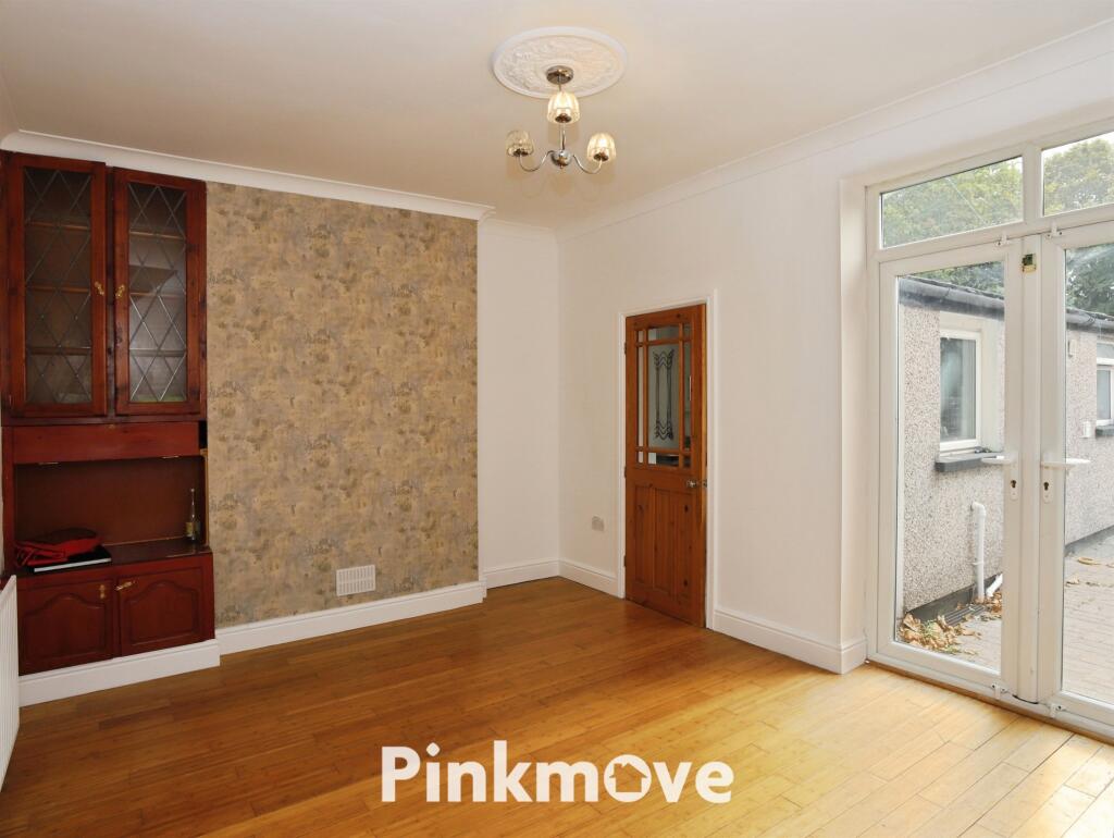 House in Newport - View 5
