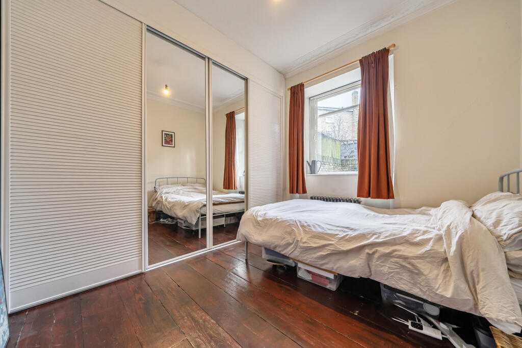 Apartment in London - More