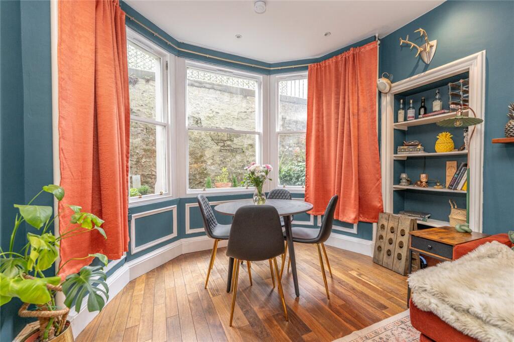 17A Montgomery Street, Edinburgh, EH7 - View 2