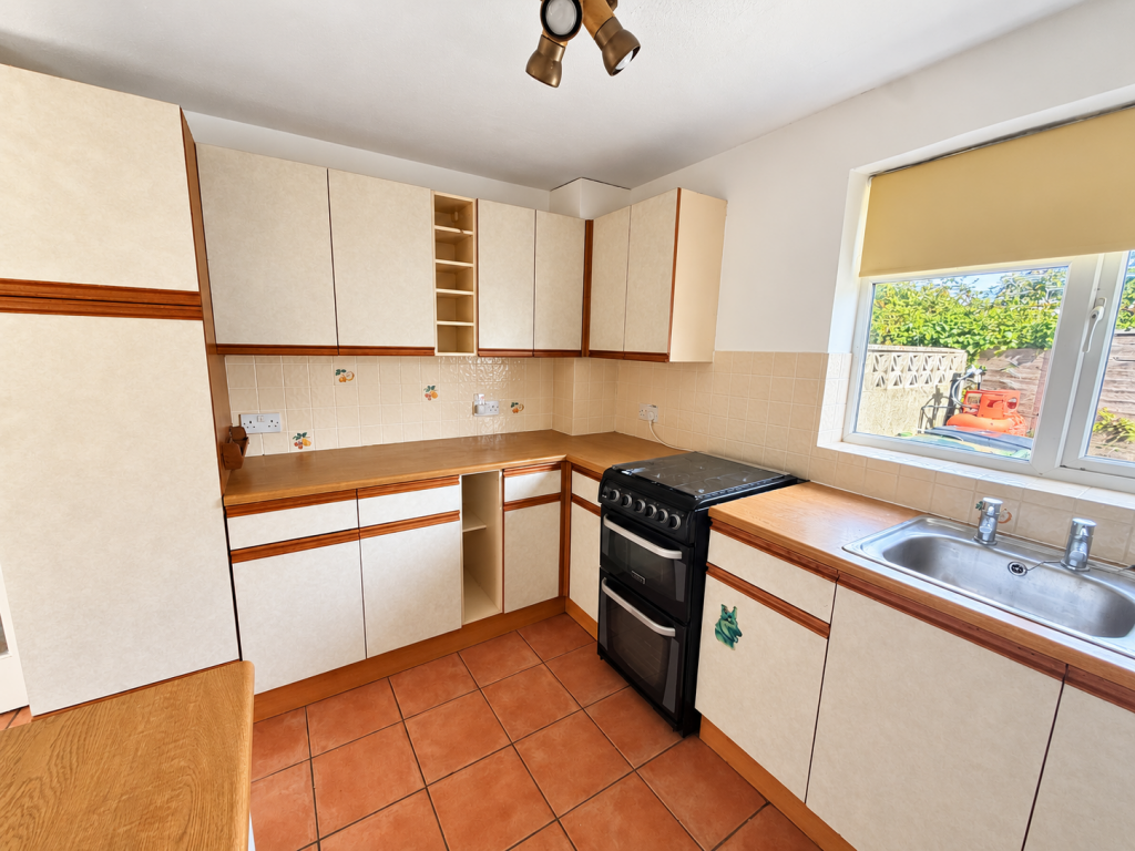 House in Taunton - View 5