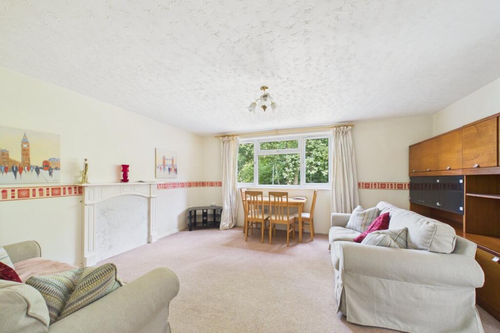 Apartment in Bracknell - View 2