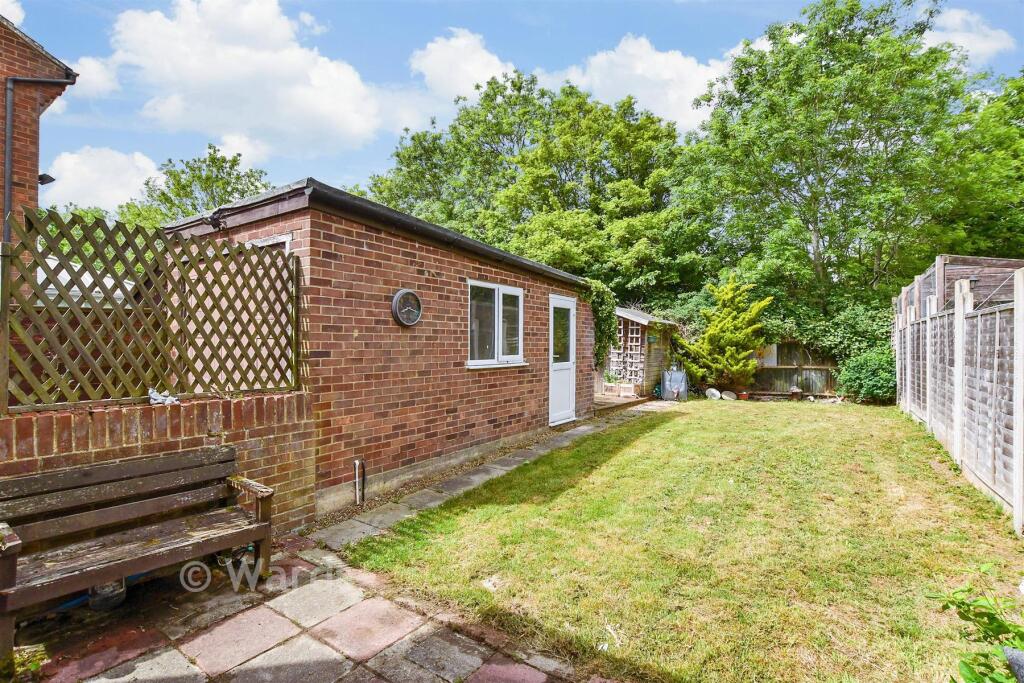 Main image of property: Gassons Road, Snodland, Kent