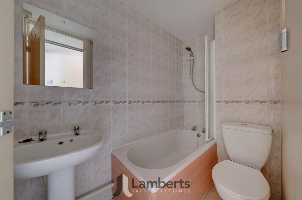 Apartment in Worcester, Perdiswell - View 5