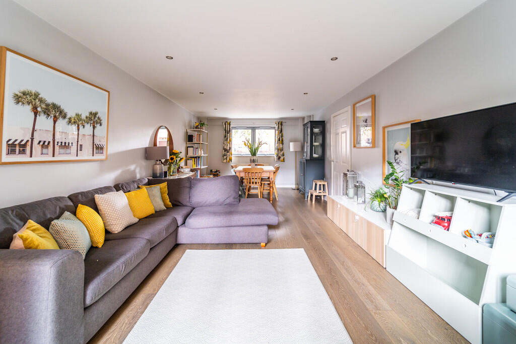 4-bed terraced on Bemerton Street, Islington, London, N1, £850,000