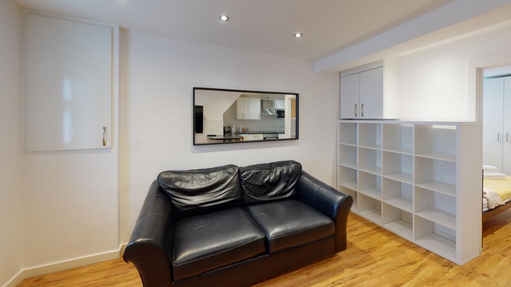 House in Nottingham, Rainbow Quarter, St Ann's - View 4