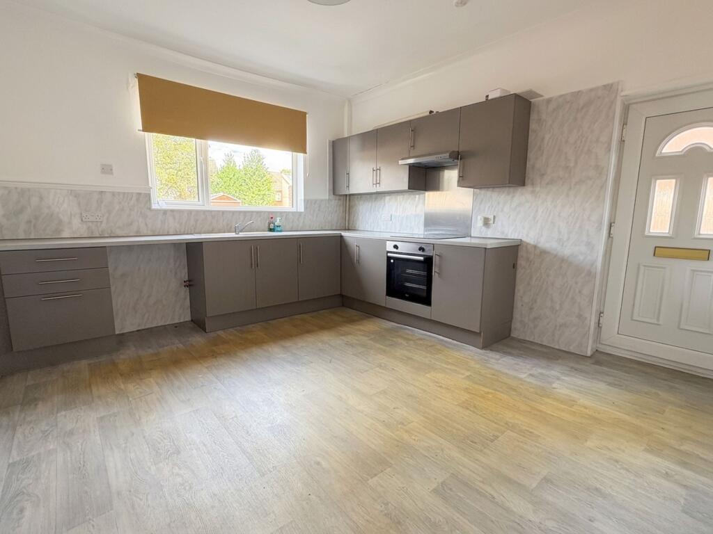 Edna Street, Bolton-Upon-Dearne, S63 photo 2