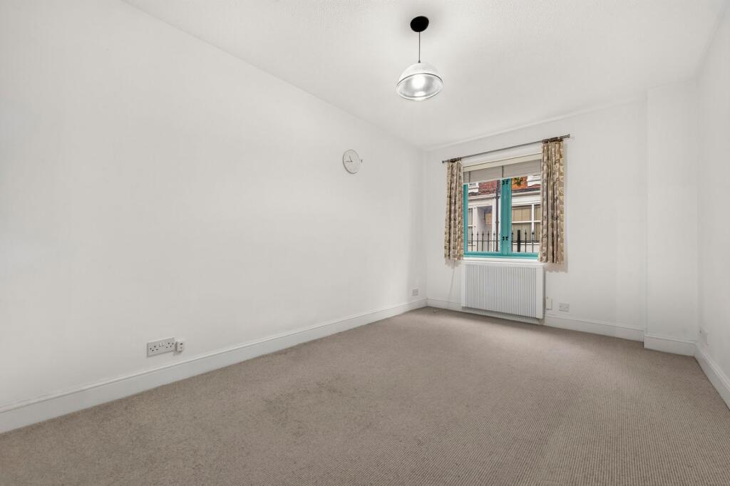 Apartment in London, City of Westminster - View 3