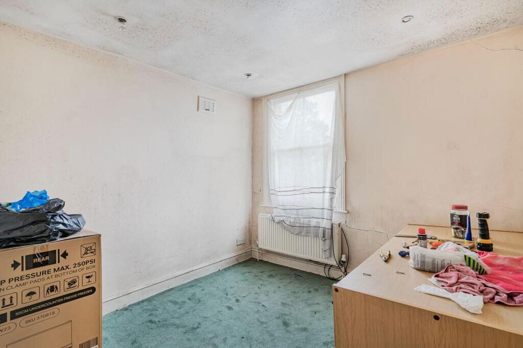 Apartment in London - More