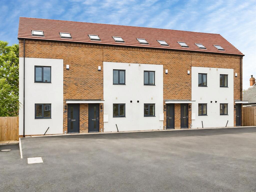 Main image of property: Oakland Place, Hemsworth, Pontefract