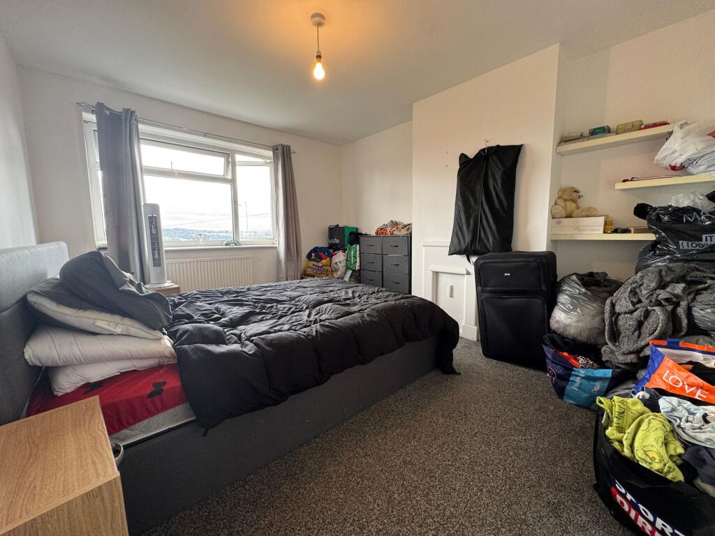 House in Bradford - View 4