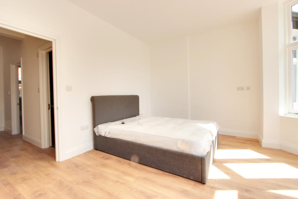 Apartment in Harrow - View 5