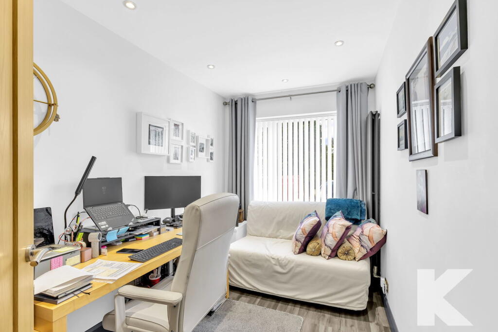 House in Oldham, Hey, Spring Hill - View 4