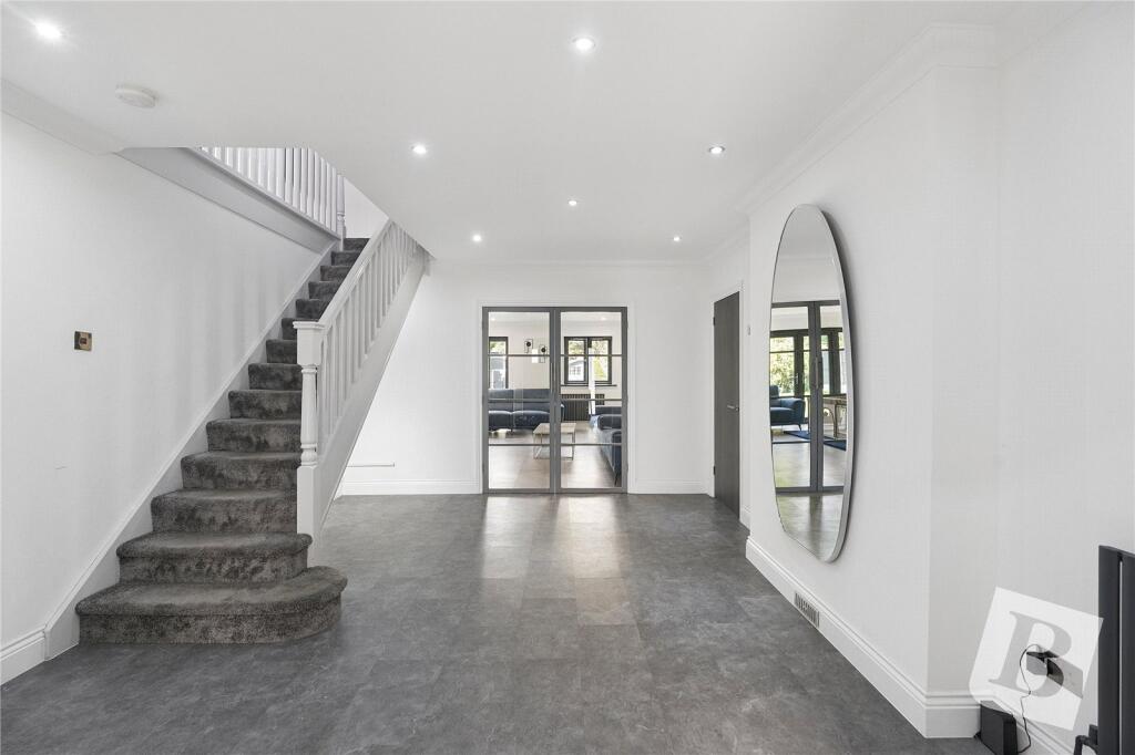 House in Romford - View 2