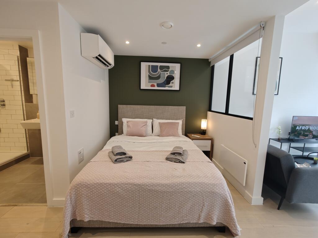 Apartment in Twickenham - More