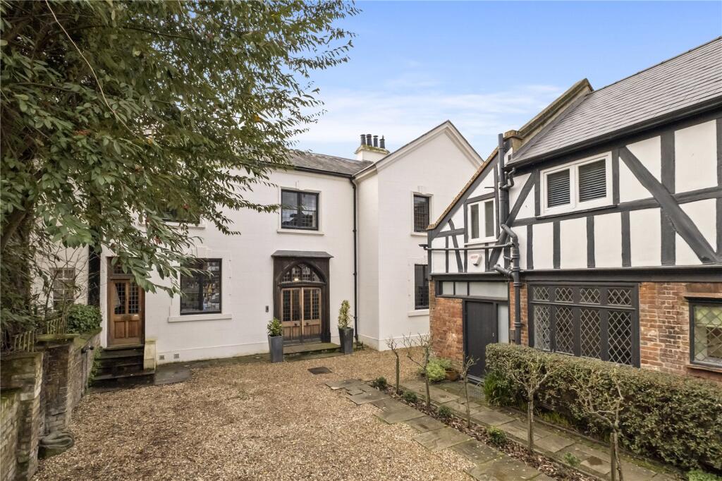 Main image of property: Station Road, Barnes, London, SW13