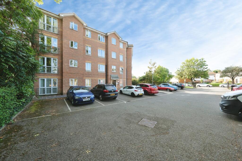 Apartment in Nottingham - View 5