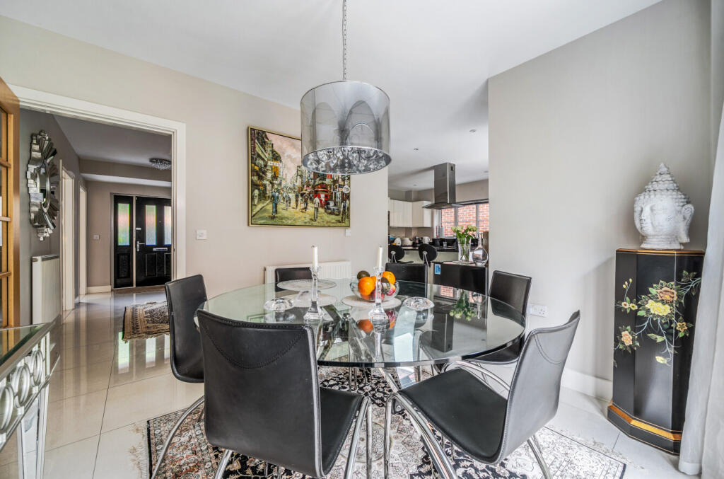 House in Guildford, Boxgrove - View 5
