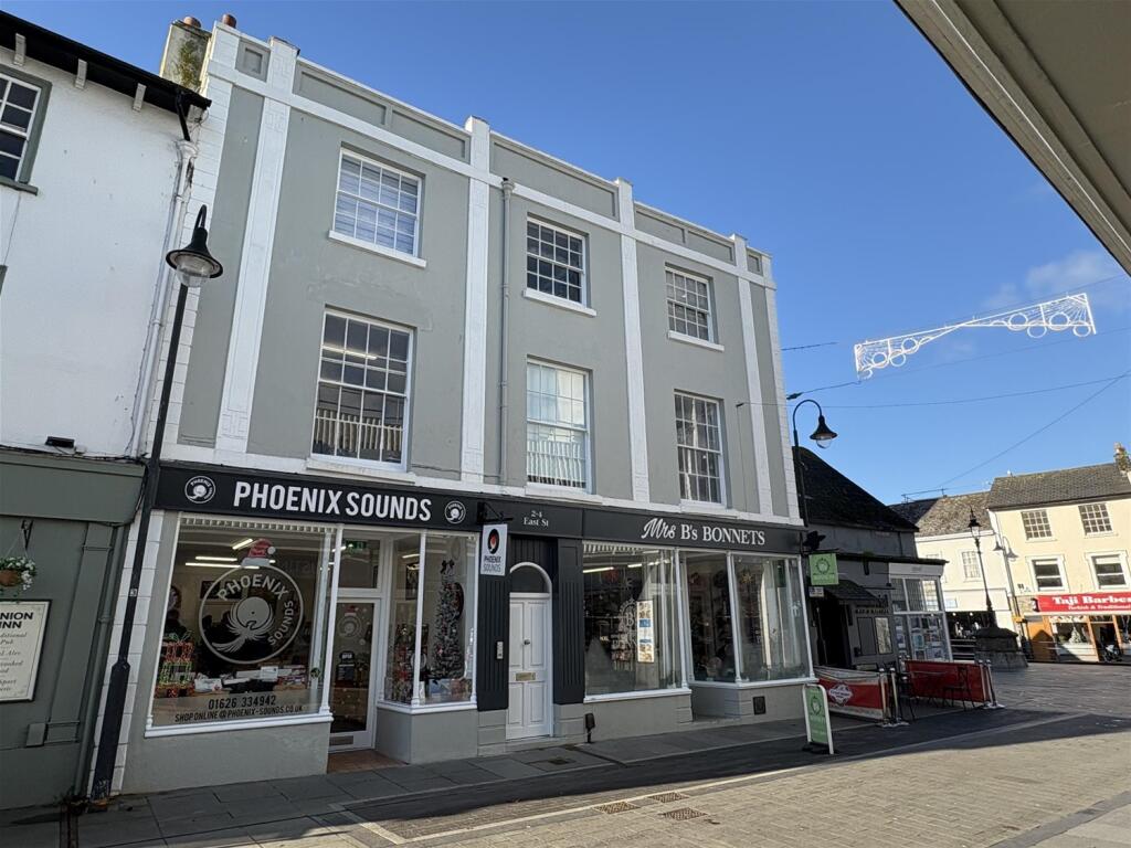 Main image of property: Convenient Town Centre Offices To Let, Devon