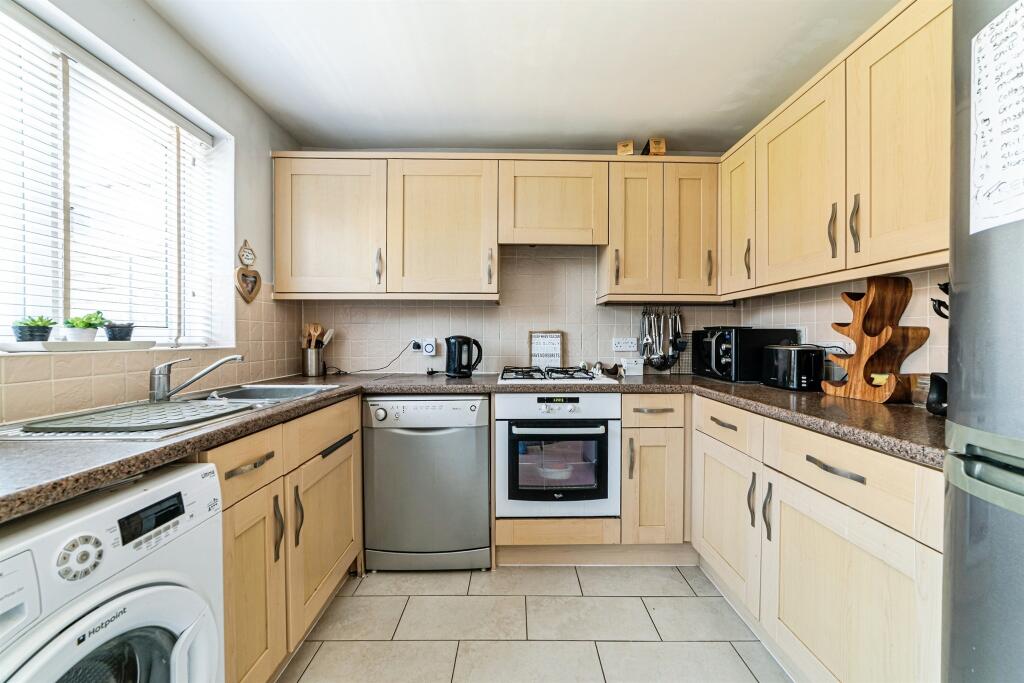 House in Basingstoke and Deane, Basingstoke - View 5