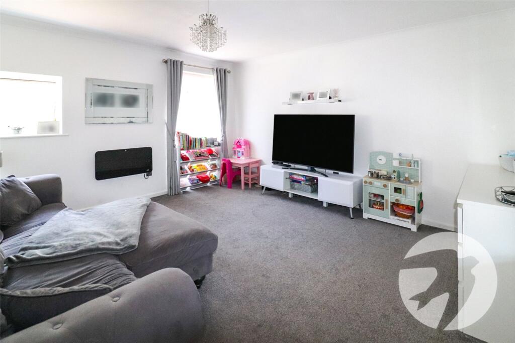 1-bed flat on Kempton Close, Erith, DA8, £200,000