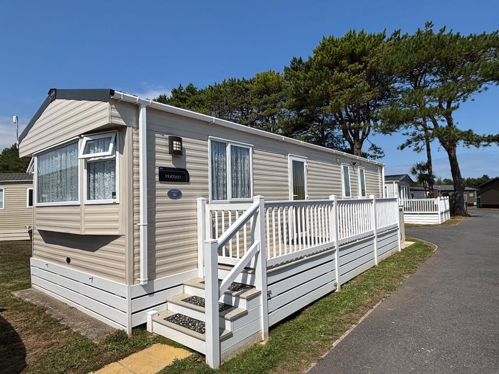 2-bed caravan on B2 Gillard Road, Brixham, Devon, TQ5 9EP, £29,500