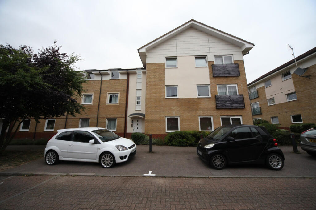 Main image of property: Eddington Crescent, Welwyn garden city, Hertfordshire, AL7