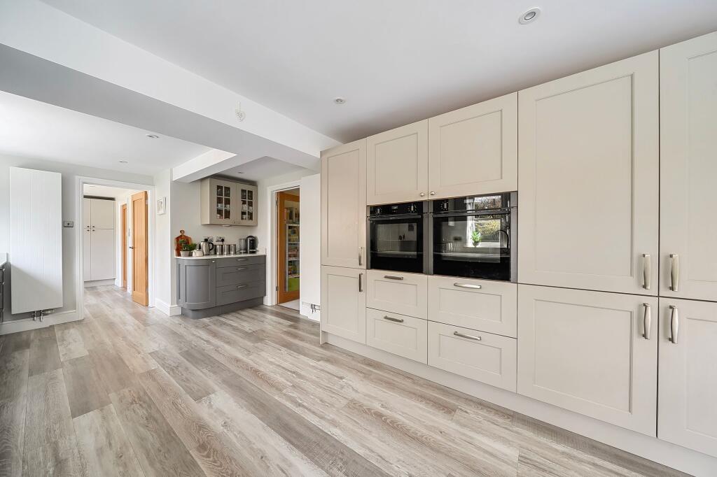 Froyle Lane, South Warnborough, RG29 photo 4
