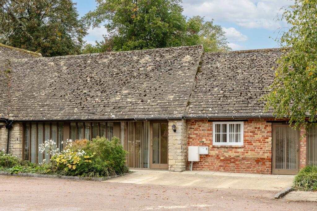 Main image of property: Cassington Road, Yarnton, OX5