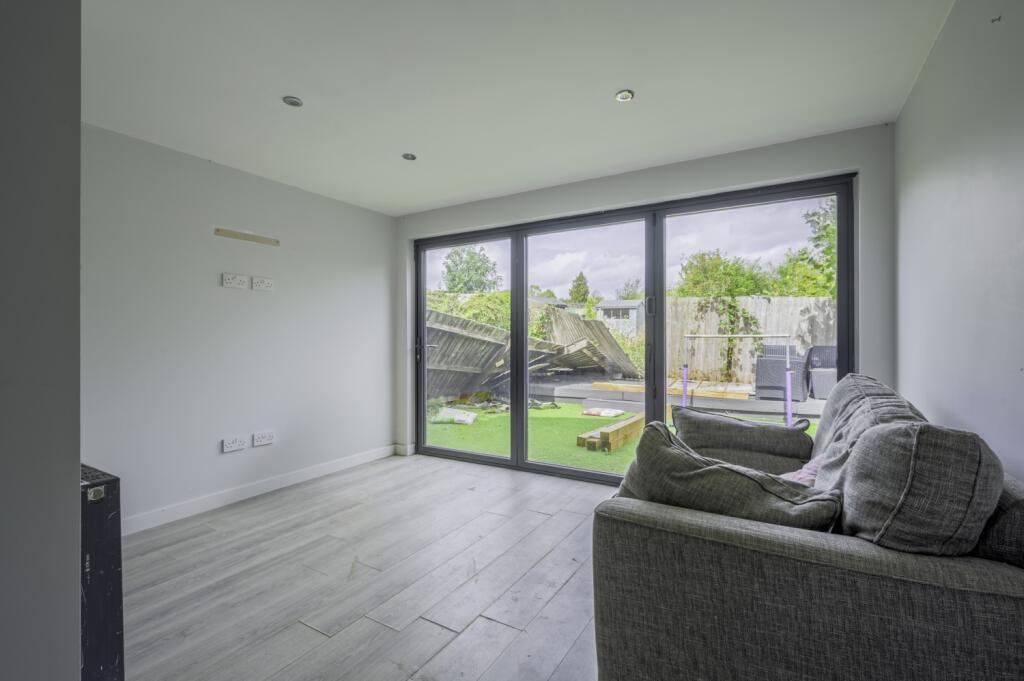 House in Gloucester - View 4