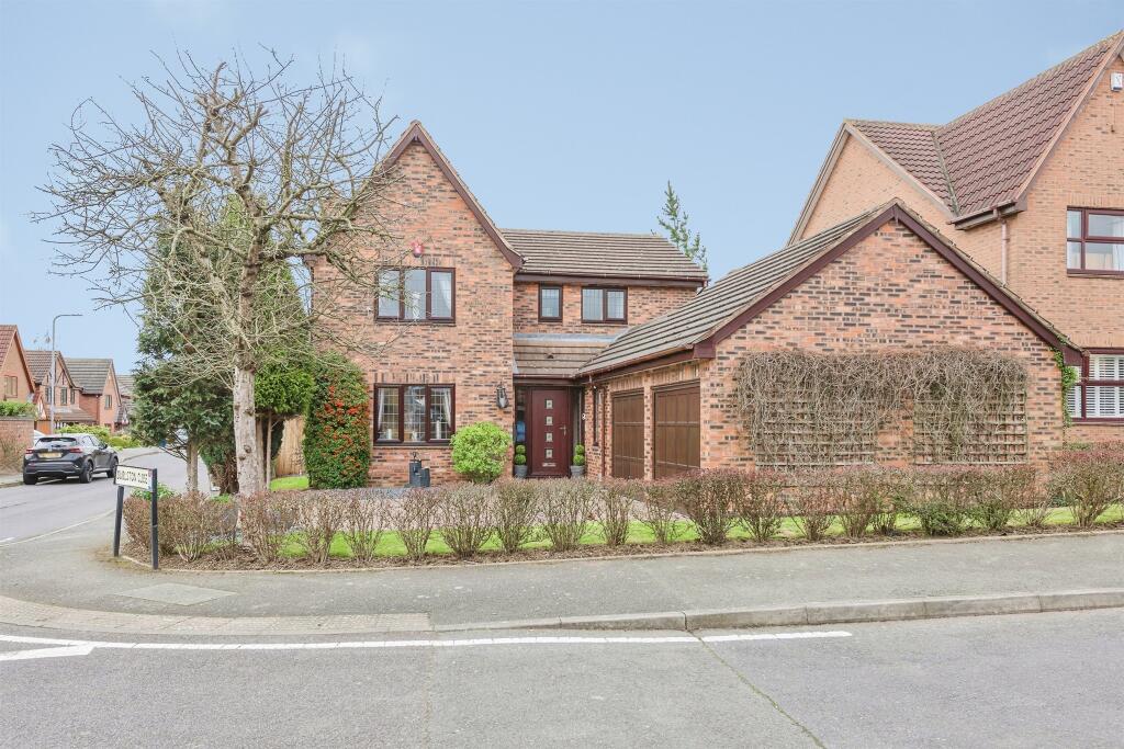 Main image of property: Durlston Close, Amington, Tamworth