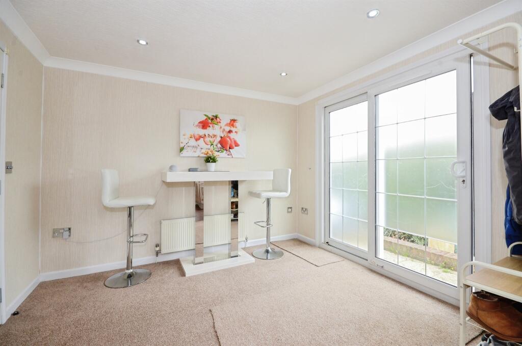 Half Moon Lane, Pepperstock, Luton photo 3