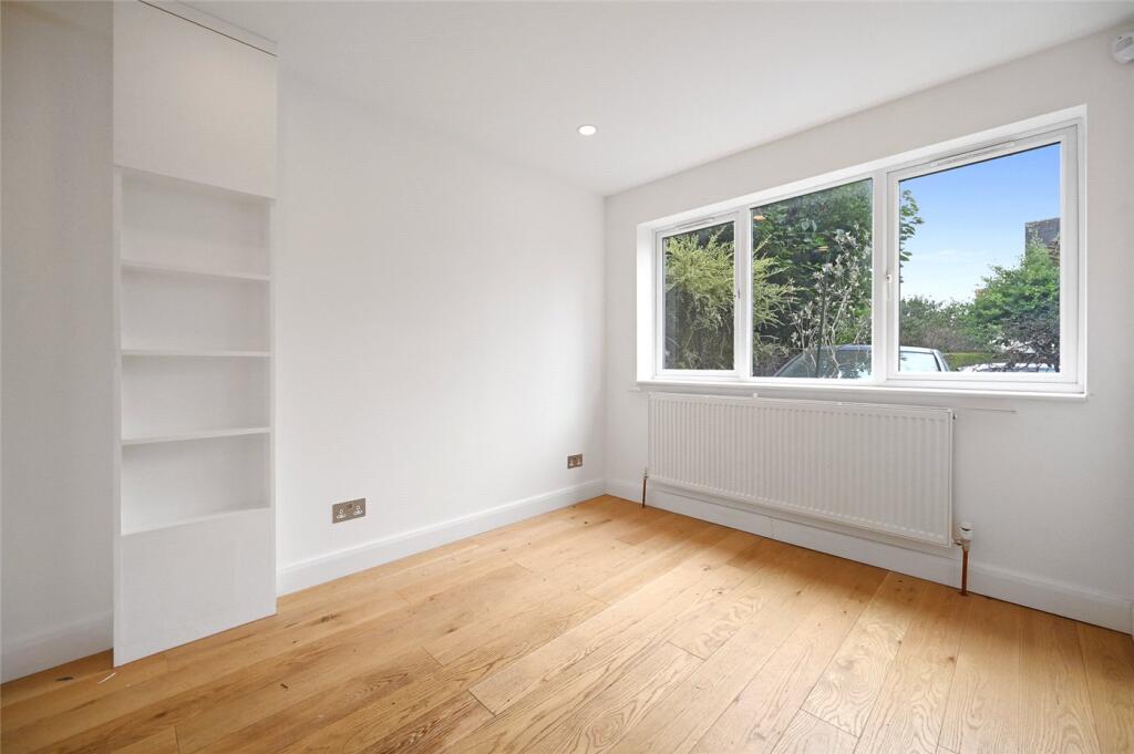 House in London - View 5