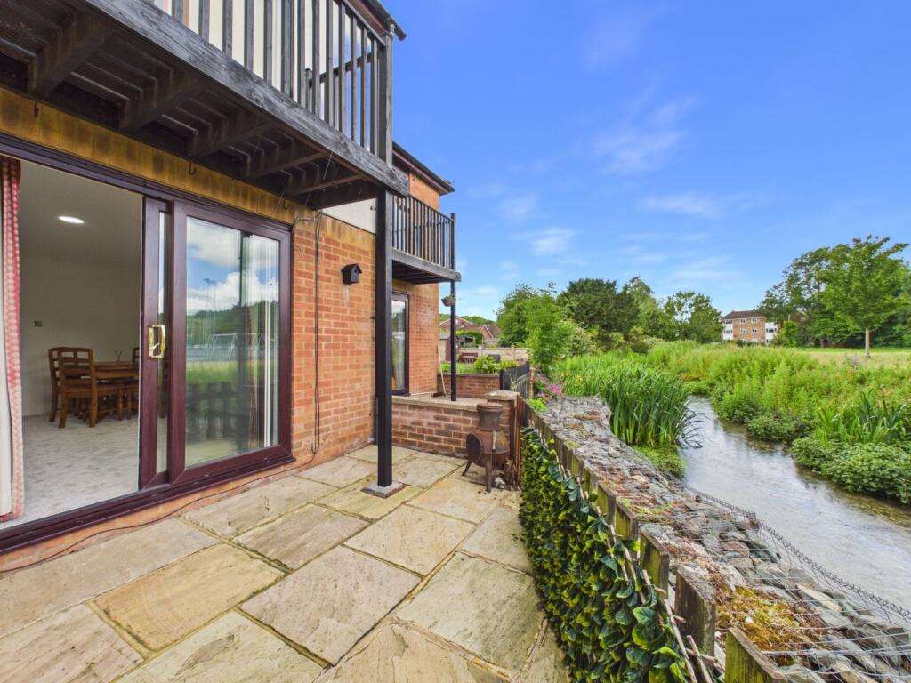 Main image of property: Kingsmead Road, High Wycombe, Buckinghamshire, HP11