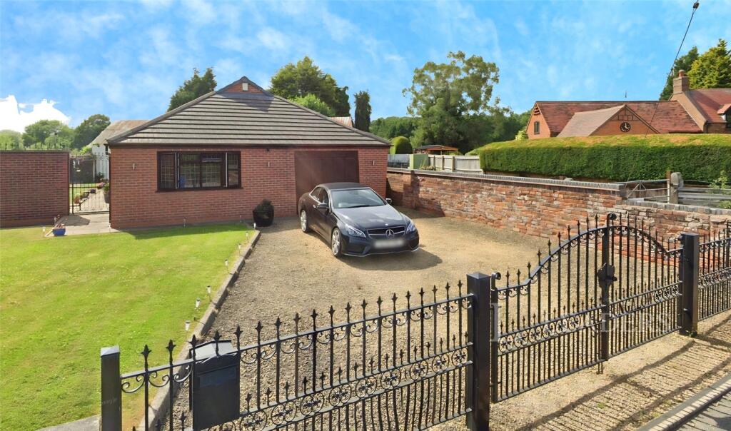 Main image of property: Top Road, Wildmoor, Bromsgrove, B61