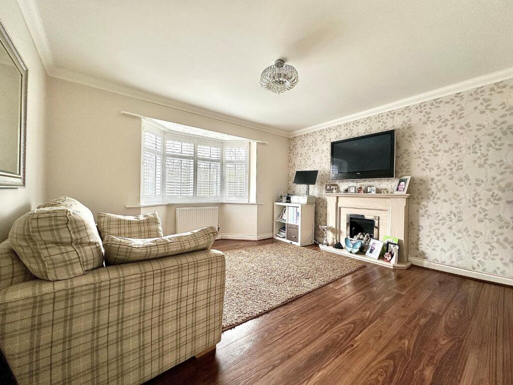 House in Upton, Swan Valley, Hunsbury Meadows - View 4