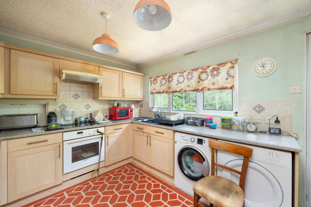 Clock Inn Park, Lydeway, Devizes, Wiltshire, SN10 3PP photo 4
