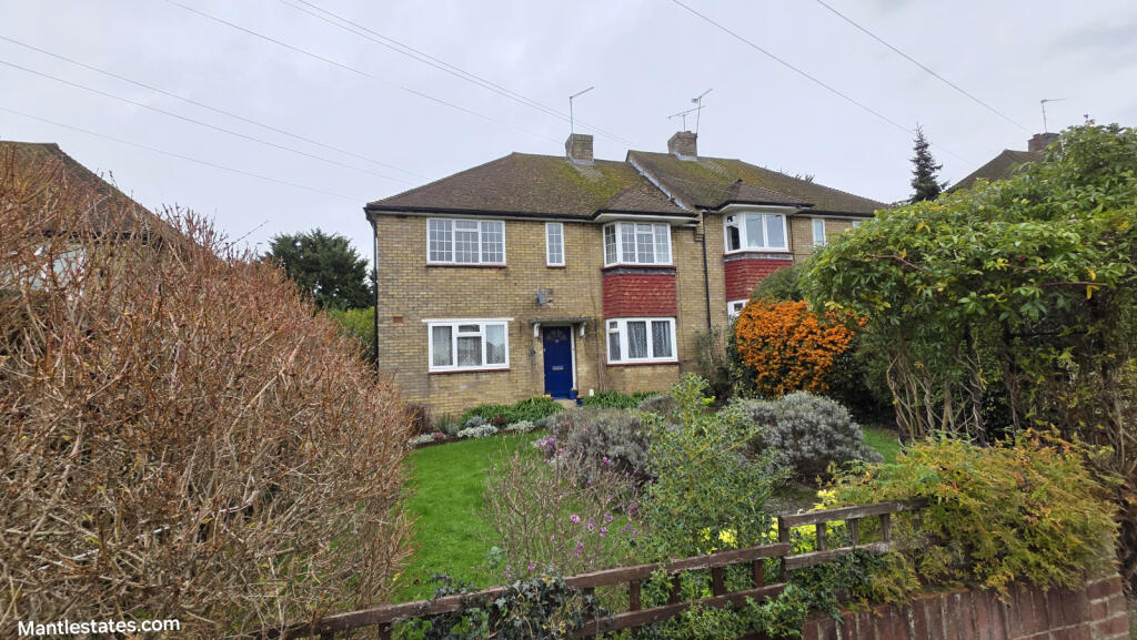 Main image of property: Grove Road, New Barnet/Cockfosters EN4