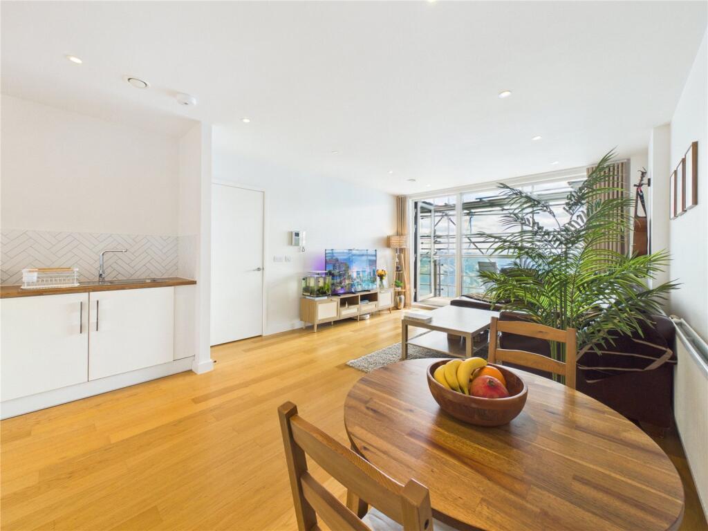 Apartment in London, Walthamstow Village, Walthamstow - More