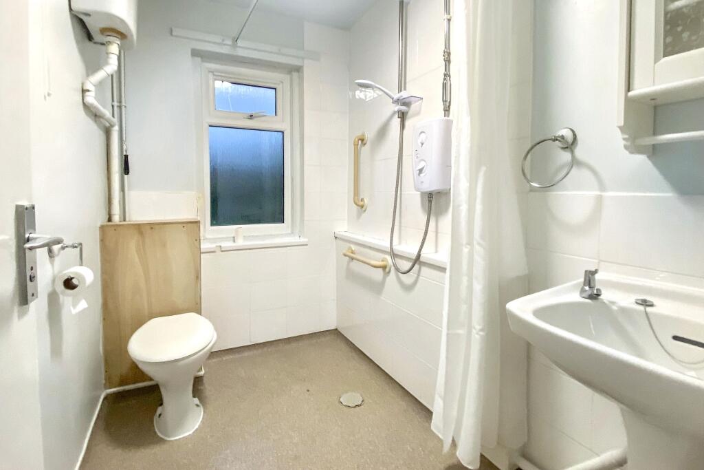 House in Swindon - View 5
