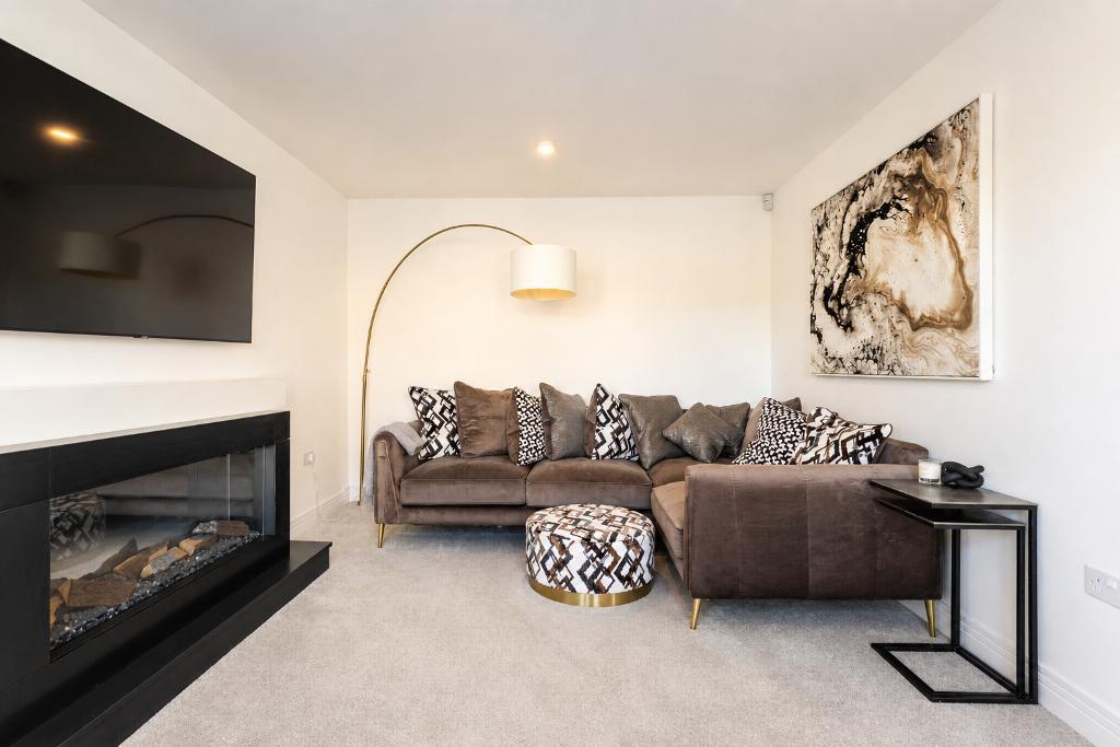 Lanfine Drive, Kirkintilloch, East Dunbartonshire, G66 1AU photo 4