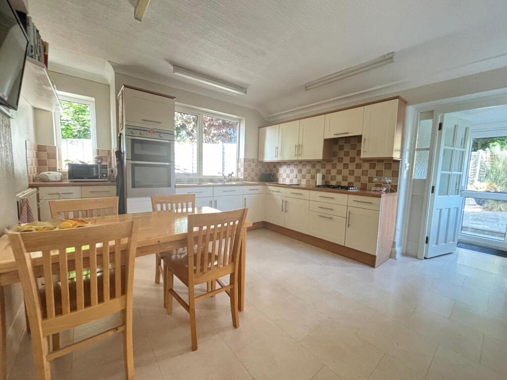 Ridgeway, Weston Favell Village, Northampton NN3 photo 2