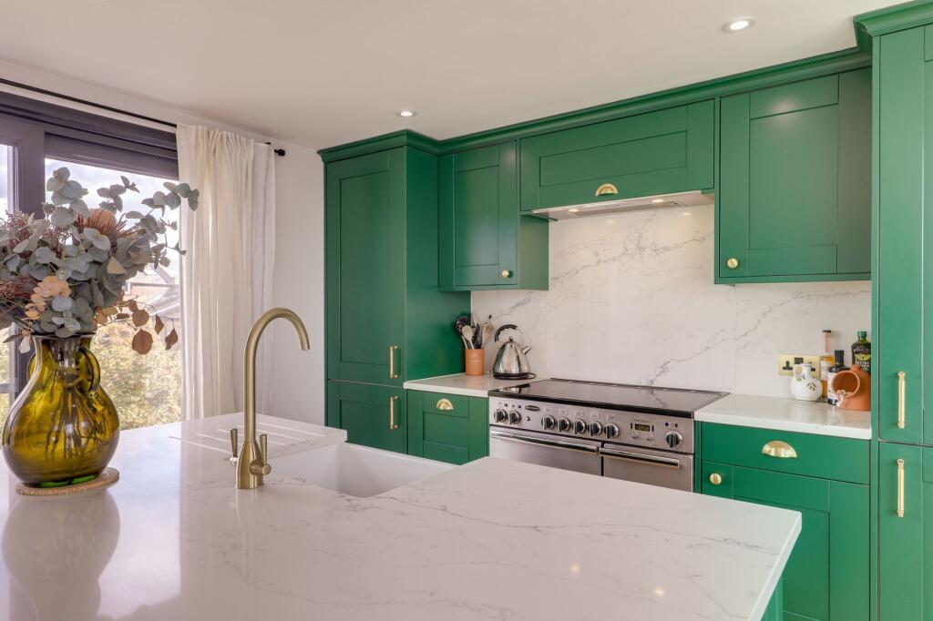 Apartment in London - View 4