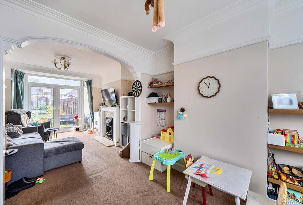 House in London, Benhilton - View 3