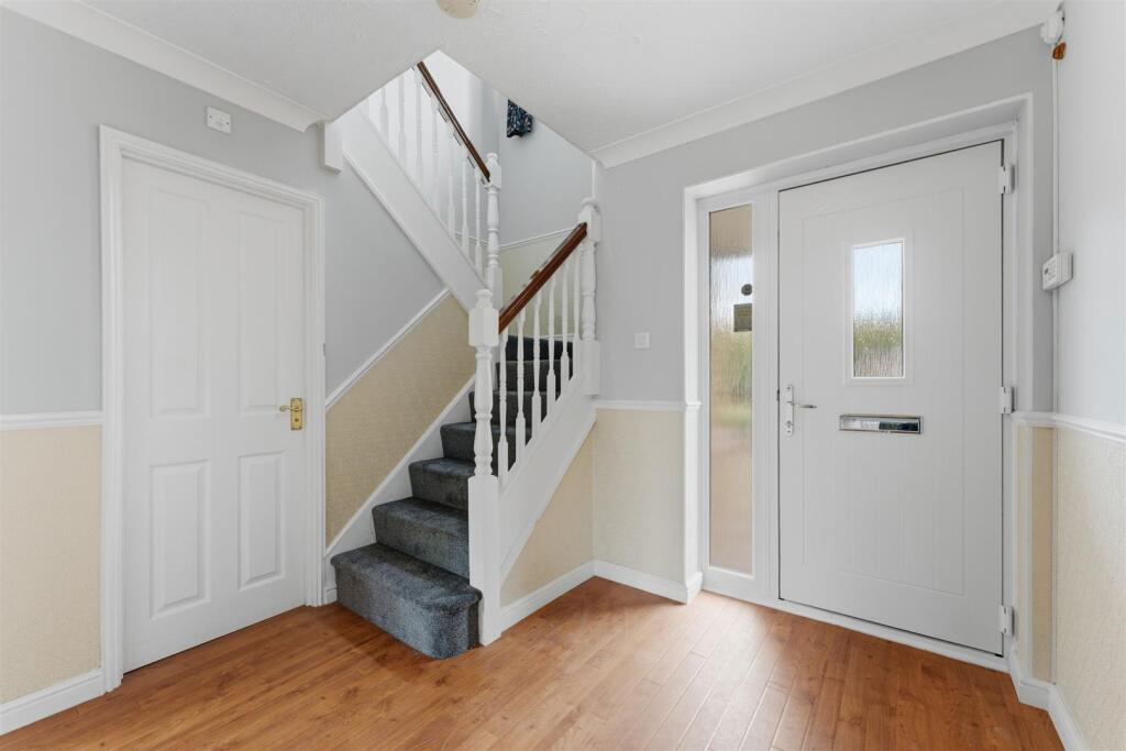 House in Kettering, Leisure Village - View 6